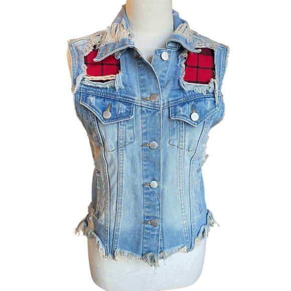 Unif Distressed Shredded Grunge Fringe Denim Festival Rodeo Vest Plaid Patches-S - Picture 6 of 16